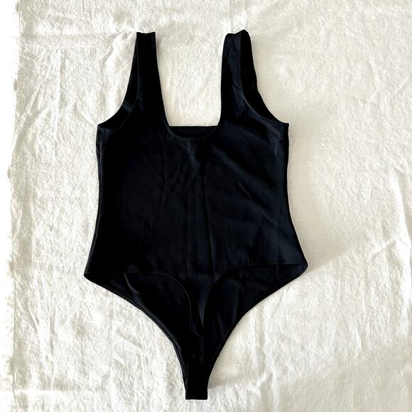 Good American Square Neck Tank Bodysuit - Picture 6 of 9